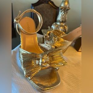 Luxurious Bamboo gold sandals